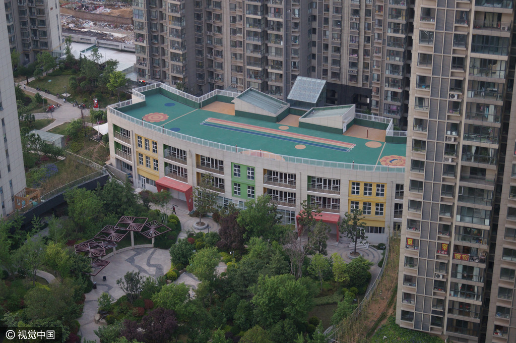 毒跑道还要狂奔到几时?盘点各地学校操场|操