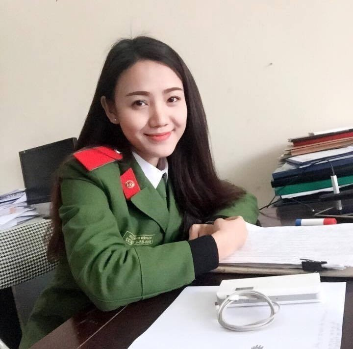 越南文工团劳军女团员靓丽养眼