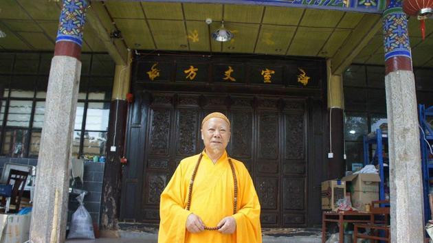 黄龙寺方丈出家前身家20亿 被称"释永信第二"
