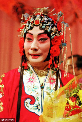 记忆中的大师:梅葆玖与夫人家庭旧照曝光