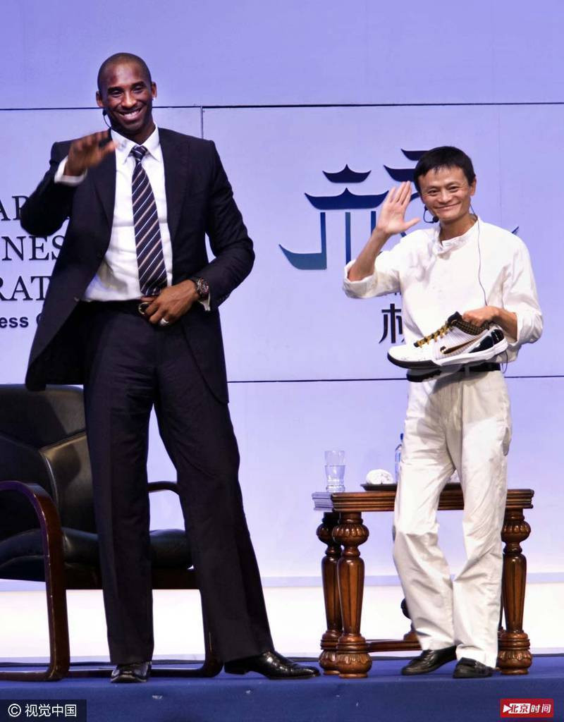 大佬合影的正确姿势