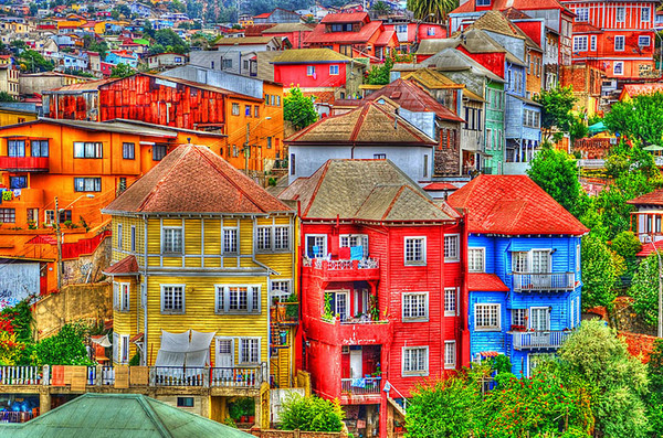 到彩色村感受色彩缤纷的童话世界