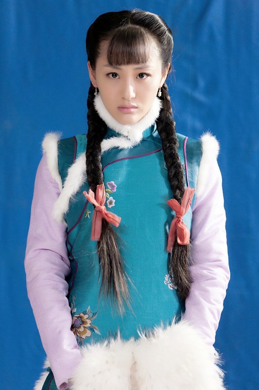 《陈炉古镇》开机 潘严俏皮定妆照曝光