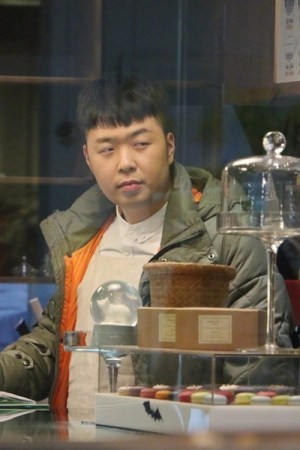 此次出演男主许弋的是新人演员黄仁德.