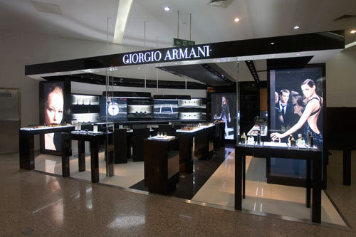 记者昨日获悉,北京阿玛尼部分专柜首次开始尝试o2o模式,接入第三方